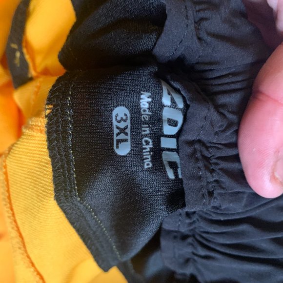 Zoic mountain bike shorts, size 3xl, great cond.velcro waist, many pockets - Picture 4 of 6